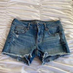Light wash American Eagle jean shorts
